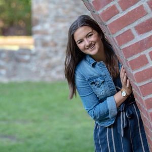 Meet your Posher, Mikela